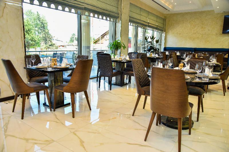 Supreme Hotel Баку Екстериор снимка